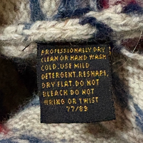 Eddie Bauer Cream Wool Sweater - Picture 6 of 6